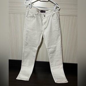 De Backers Women’s White Cotton Blend  size 36/32